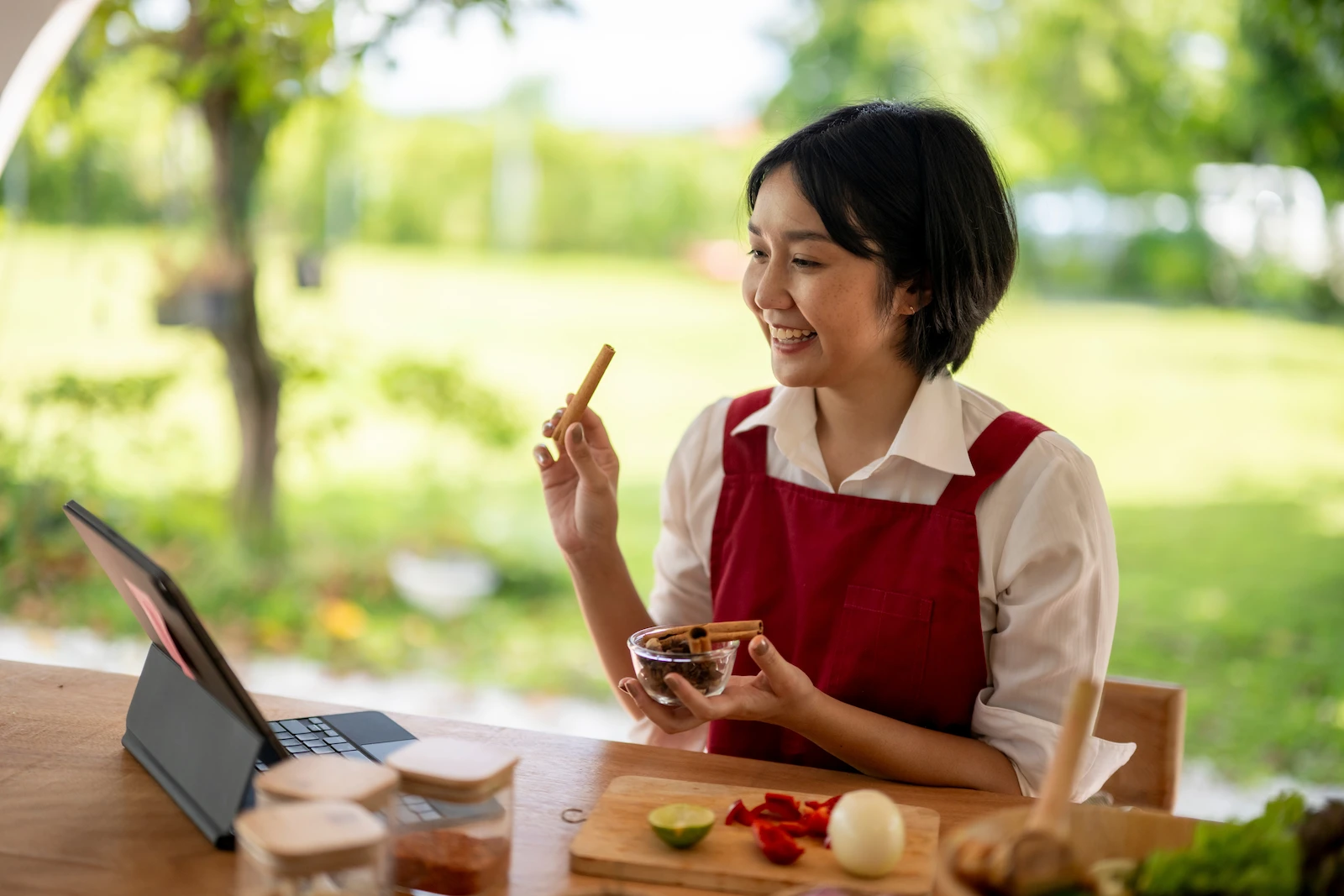 Faktor Kesuksesan Bisnis Makanan Online