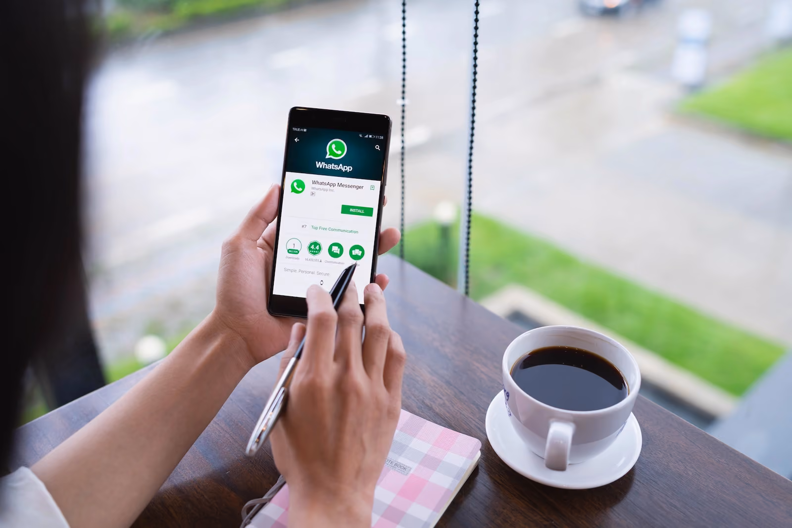 Apa Perbedaan WhatsApp Biasa dan WhatsApp Business?