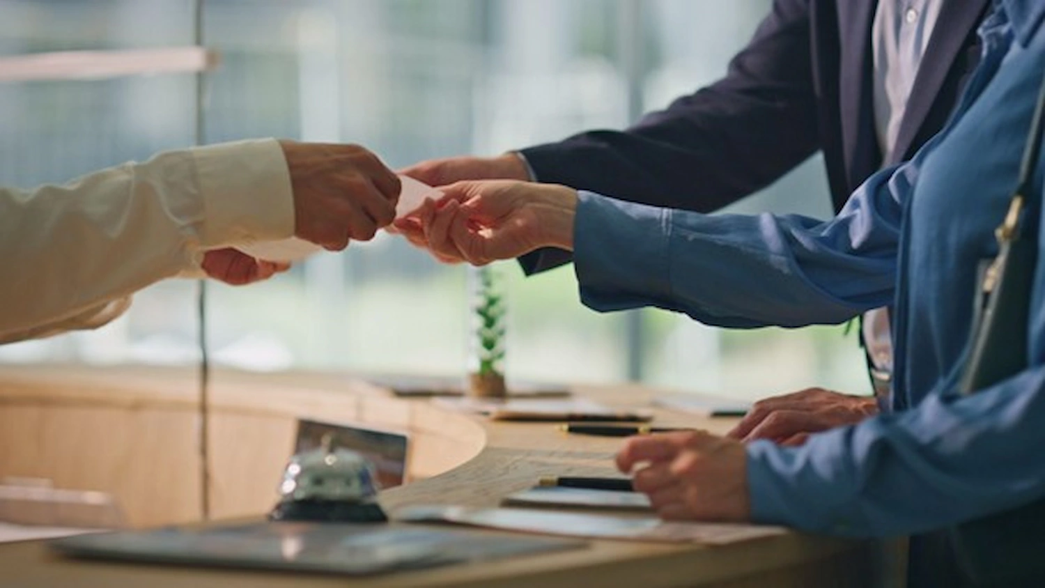 Kelebihan dan Kekurangan Direct Debit