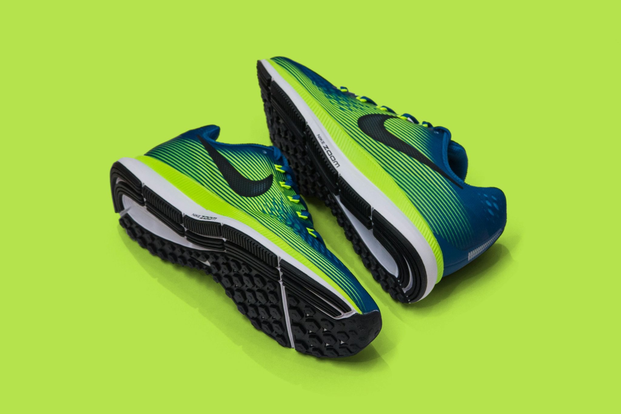 sepatu olahraga contoh segmentasi pasar