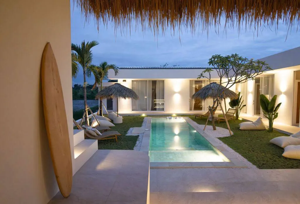 Kavo Maison surf & yoga camp