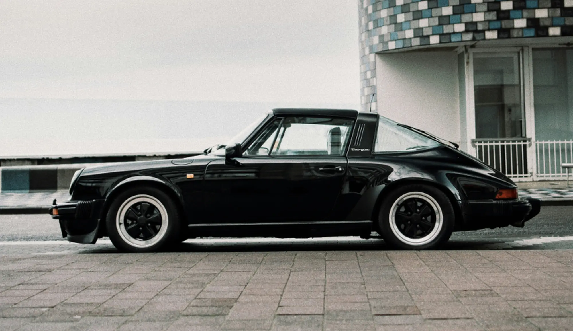 PORSCHE 911 SC TARGA