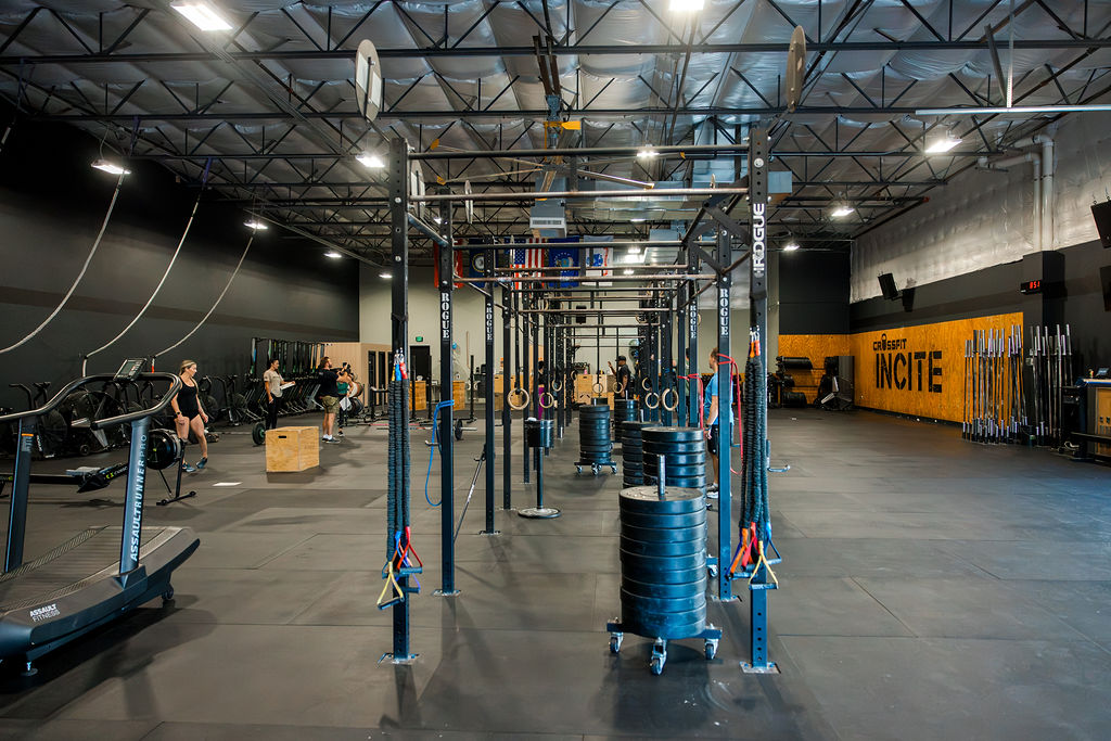 Athlete competing at the CrossFit Incite Grand Reopening Lift Off