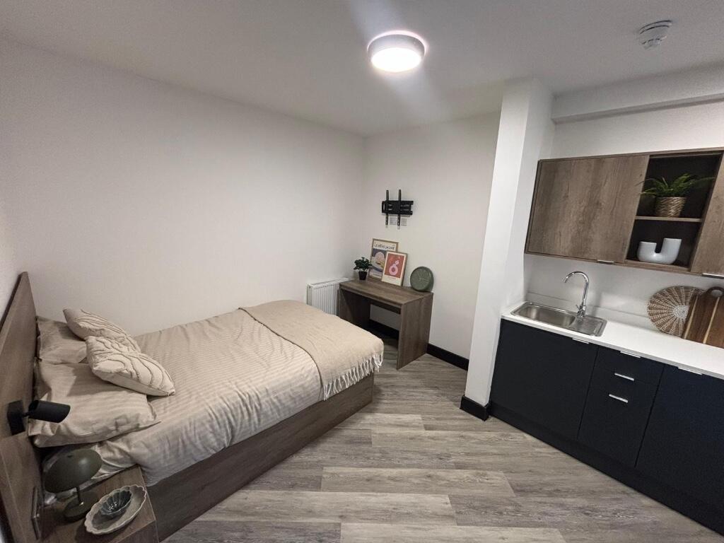 Etwall House - Flat 4 Studio 3