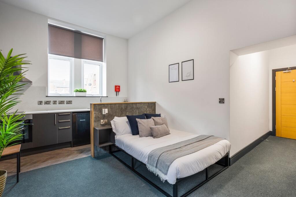 98 King Alfred Street - Flat 1, Studio 5