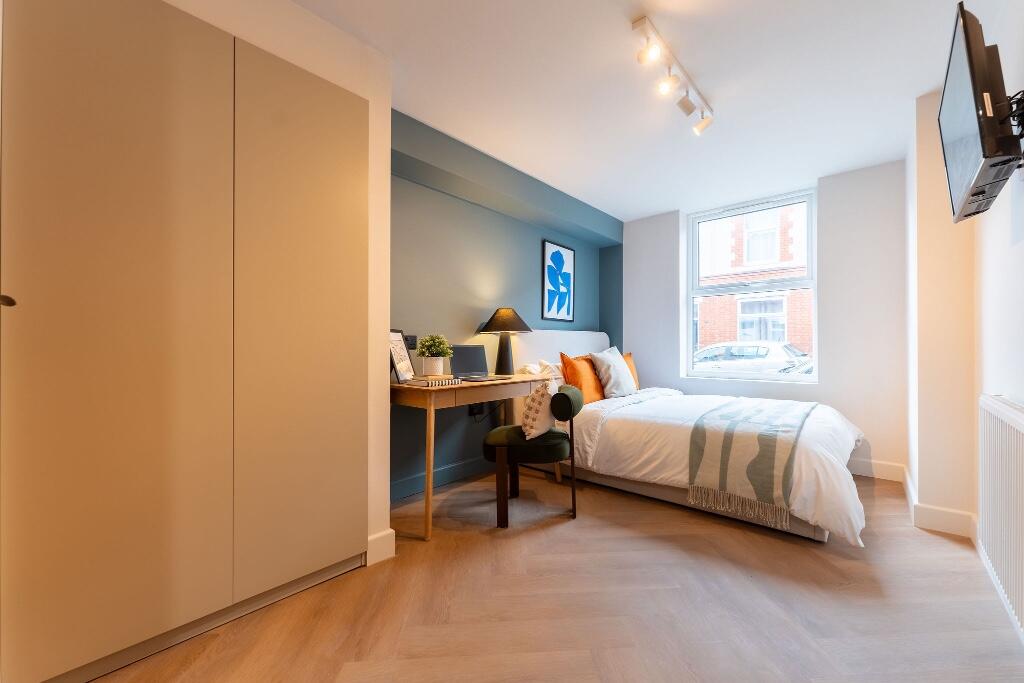 54 Percy Street - Room 1