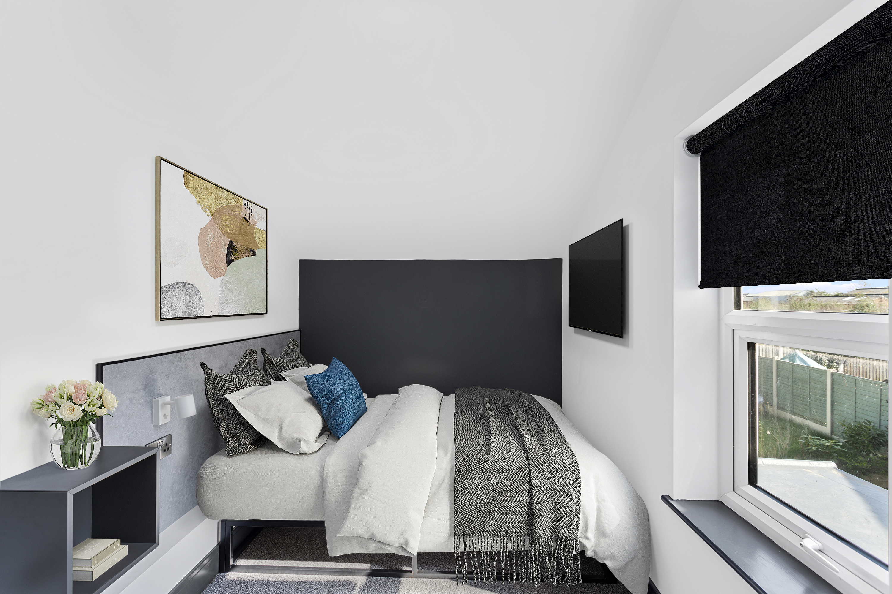 Bridge Avenue - Room 5