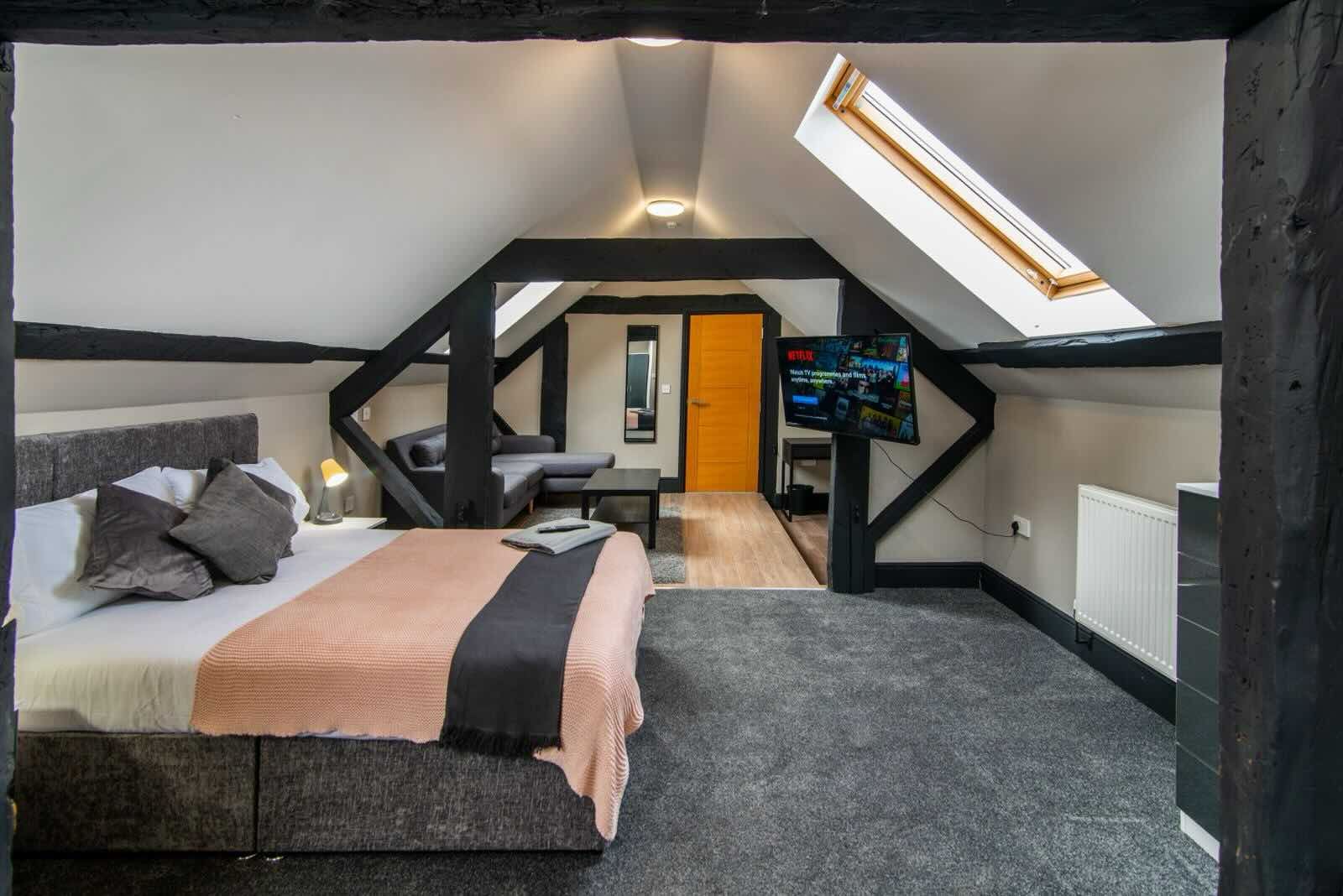 Pelham Street - Room 1