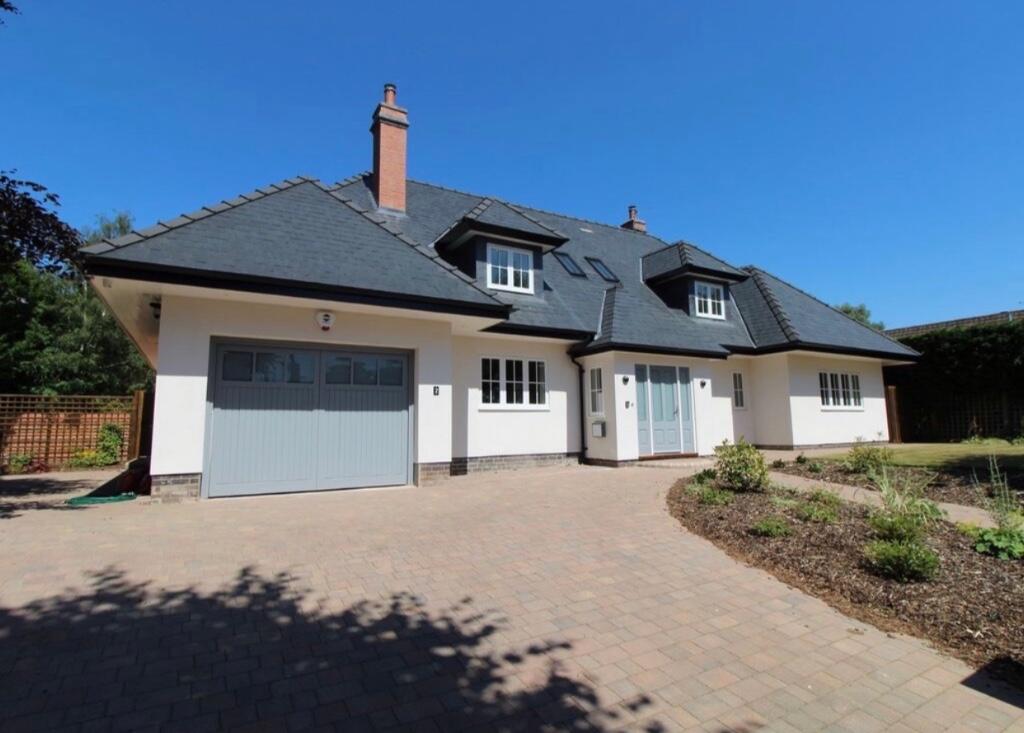 Vicarage Street - Room 5