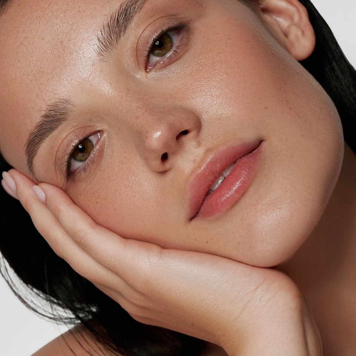 Untreated scars can become more visible over time, causing severe scarring and uneven texture across the skin’s surface.