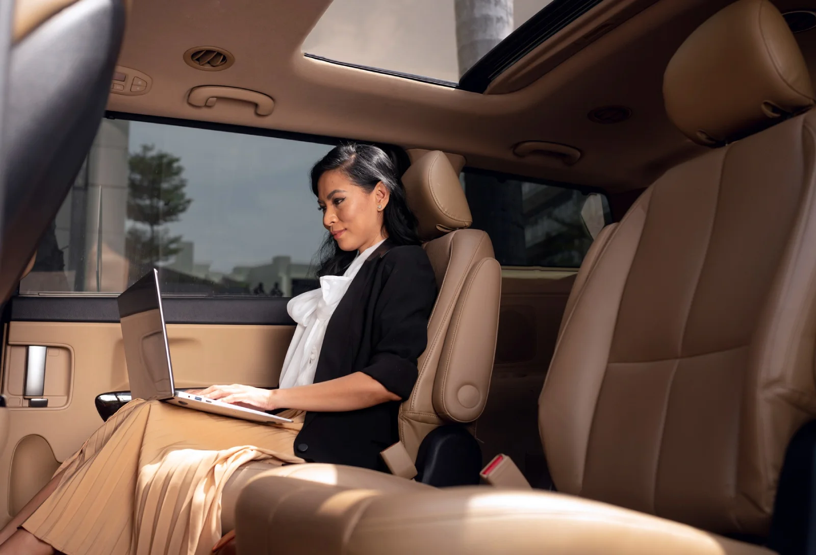 car-inside-img