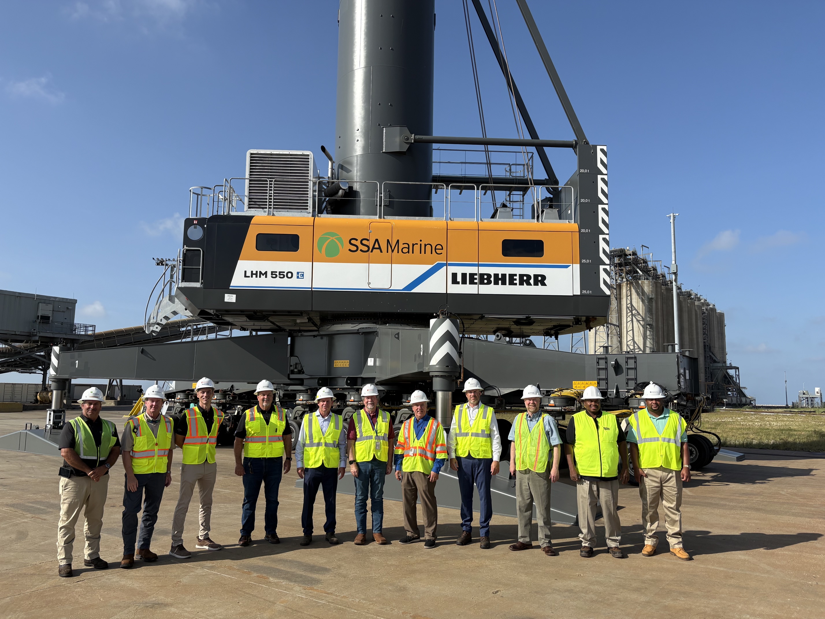 SSA Marine and Port of Gulfport Commission New Hybrid Mobile Harbor Crane