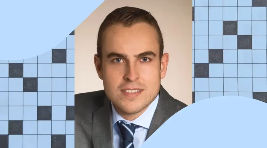 Foto von Alexander, einem Alumnus der Tomorrow University und Hauptperson des Blogs.