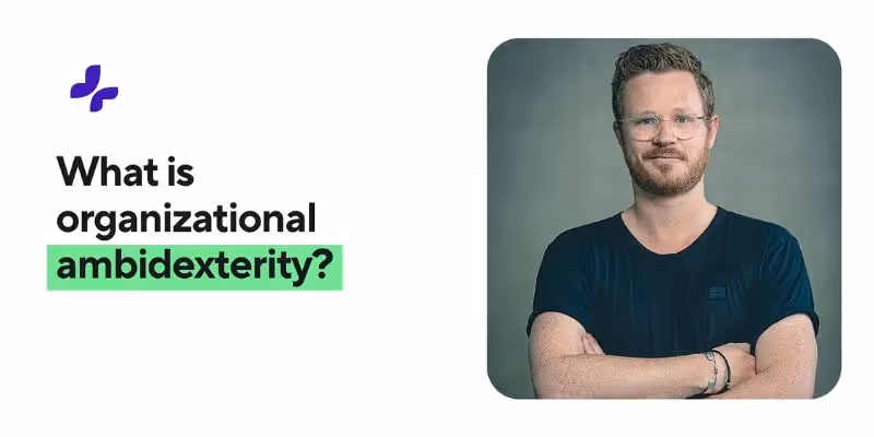 Maximilian Lude in einem schwarzen Hemd neben dem Text 'Was ist organisatorische Ambidextrie?'