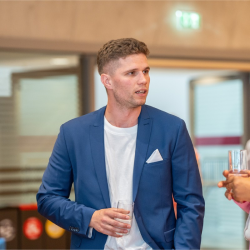 MSc Alumni: Niklas Hagenbeck, Impact Invesor