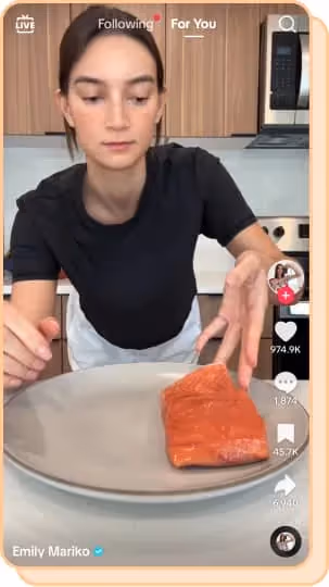 emily mariko prepping salmon
