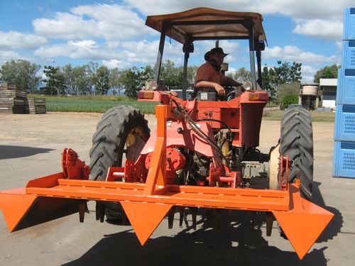 Bed former impliment