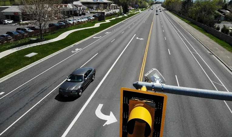 Advance sensor detecting intersection approach