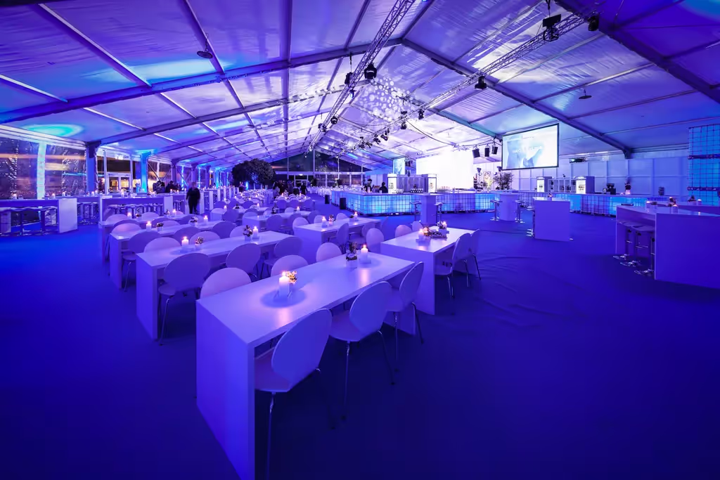 Ein Messestand auf der AMB Messe in Stuttgart von der Firma Chiron für die ich professionelle Messefotografie erstellt habe