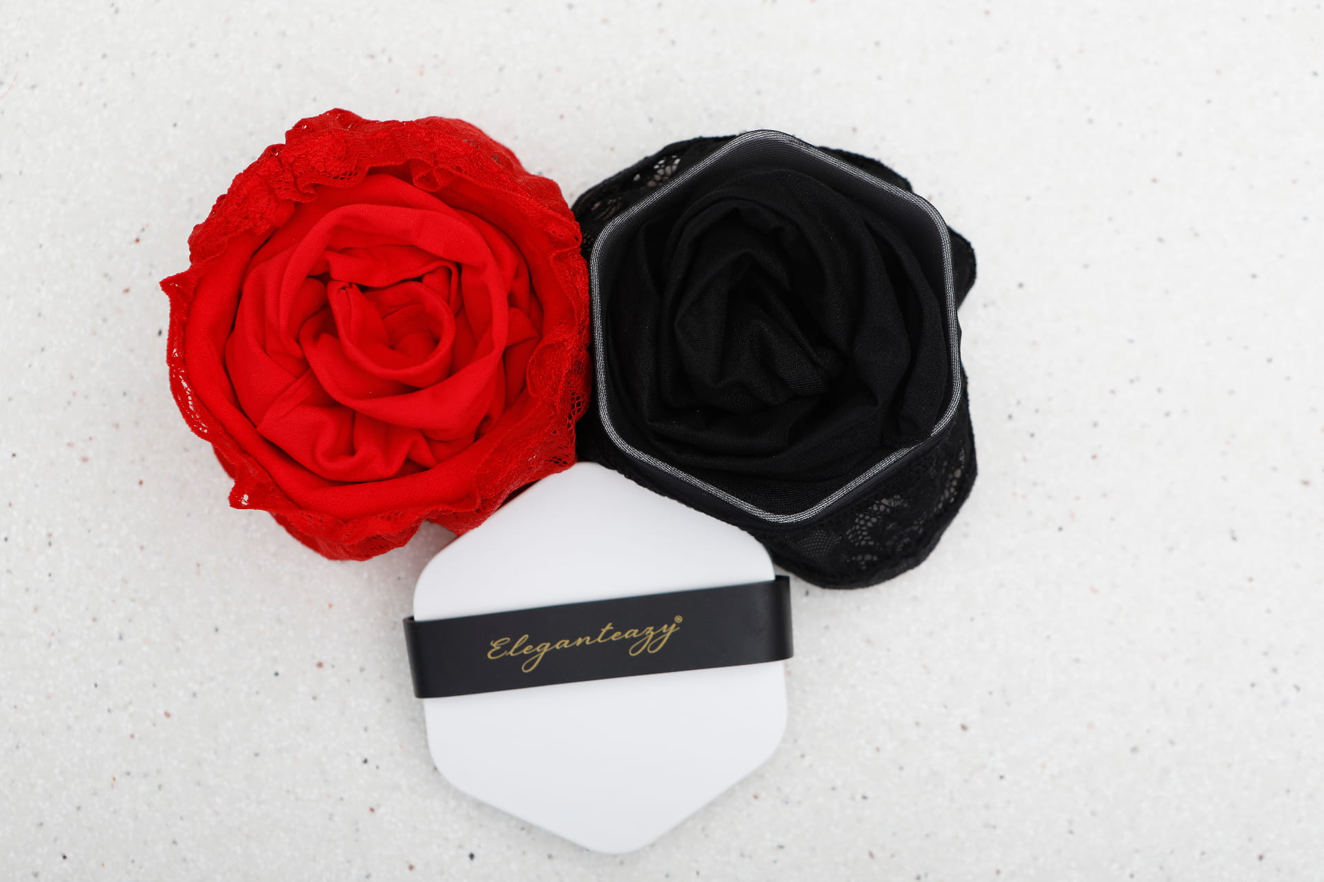 Eleganteazy Coffret de 5 petits écrins & 1 paire de bas au choix