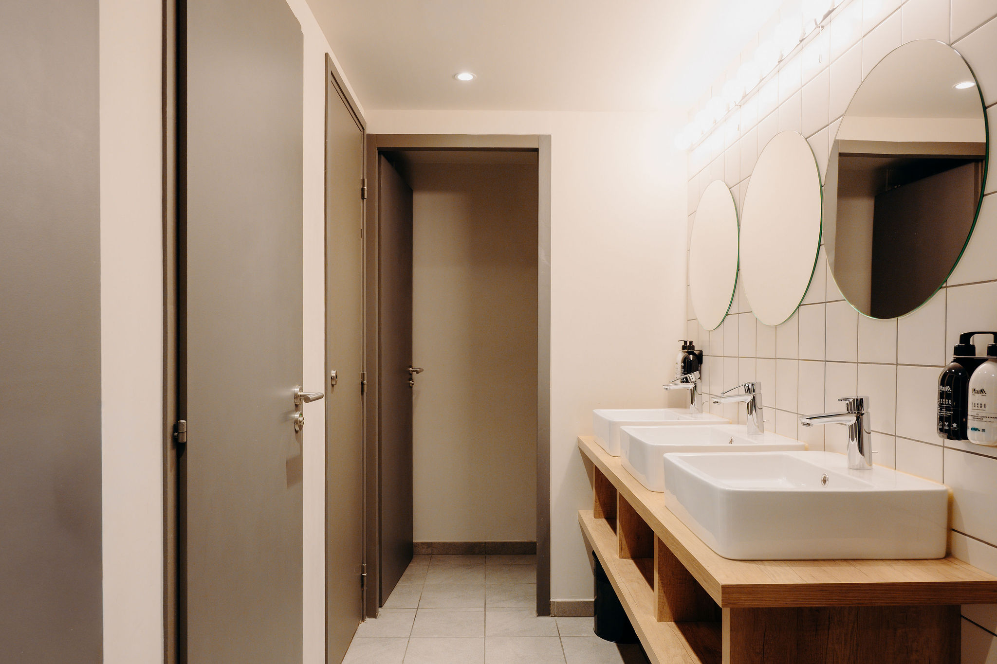 Une chambre avec salle de bain jusqu'à 10 personnes a Chamonix