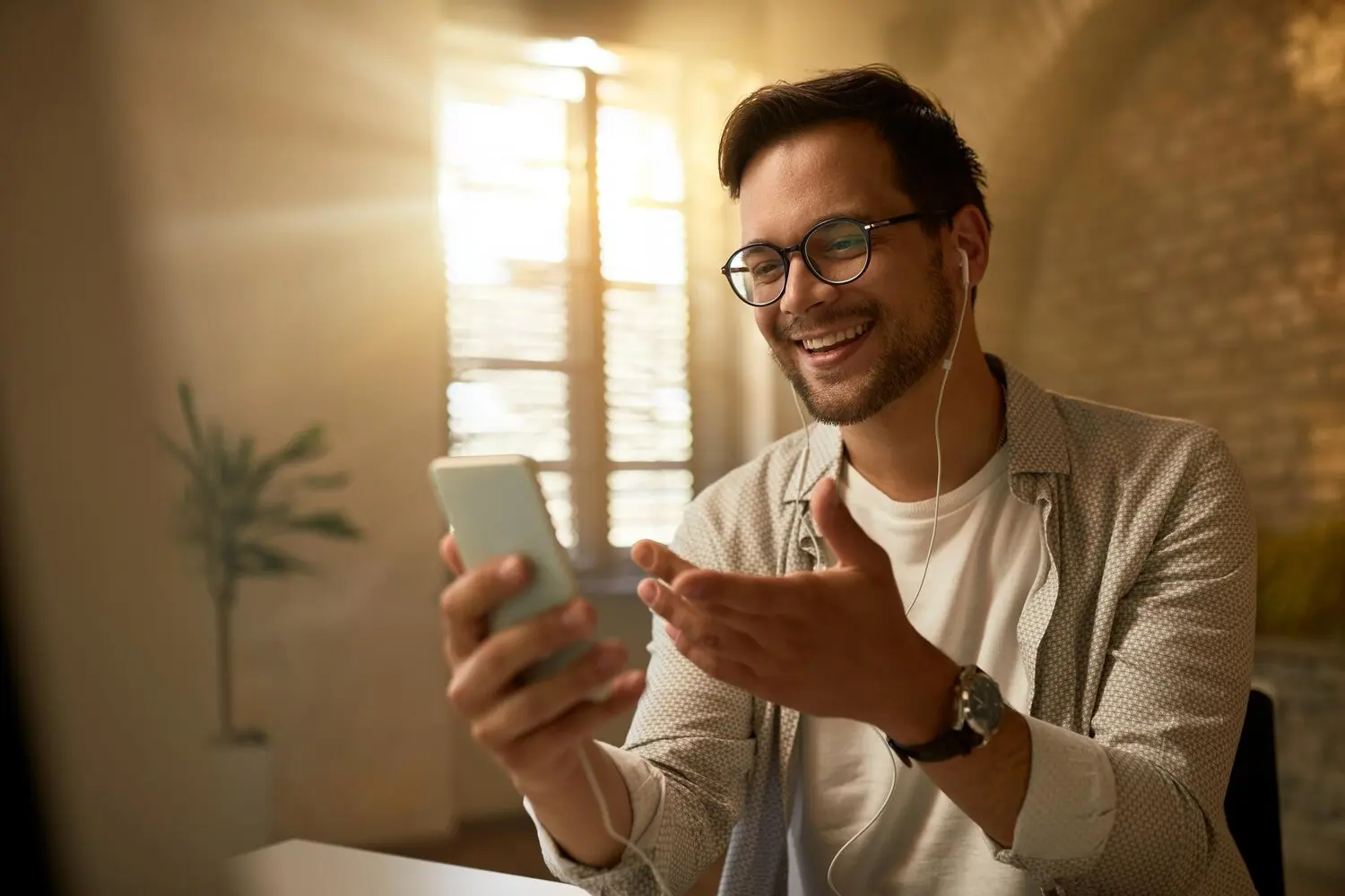 Alumni Engagement App for Treatment Centers: How Does It Help