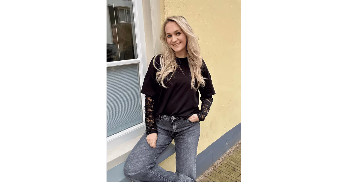 Donkergrijze broek combineren dames