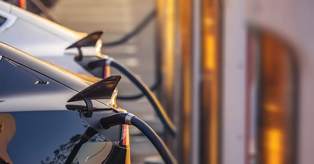 Fast Charge or Slow Charge? The Pros and Cons of DC Charging Your EV