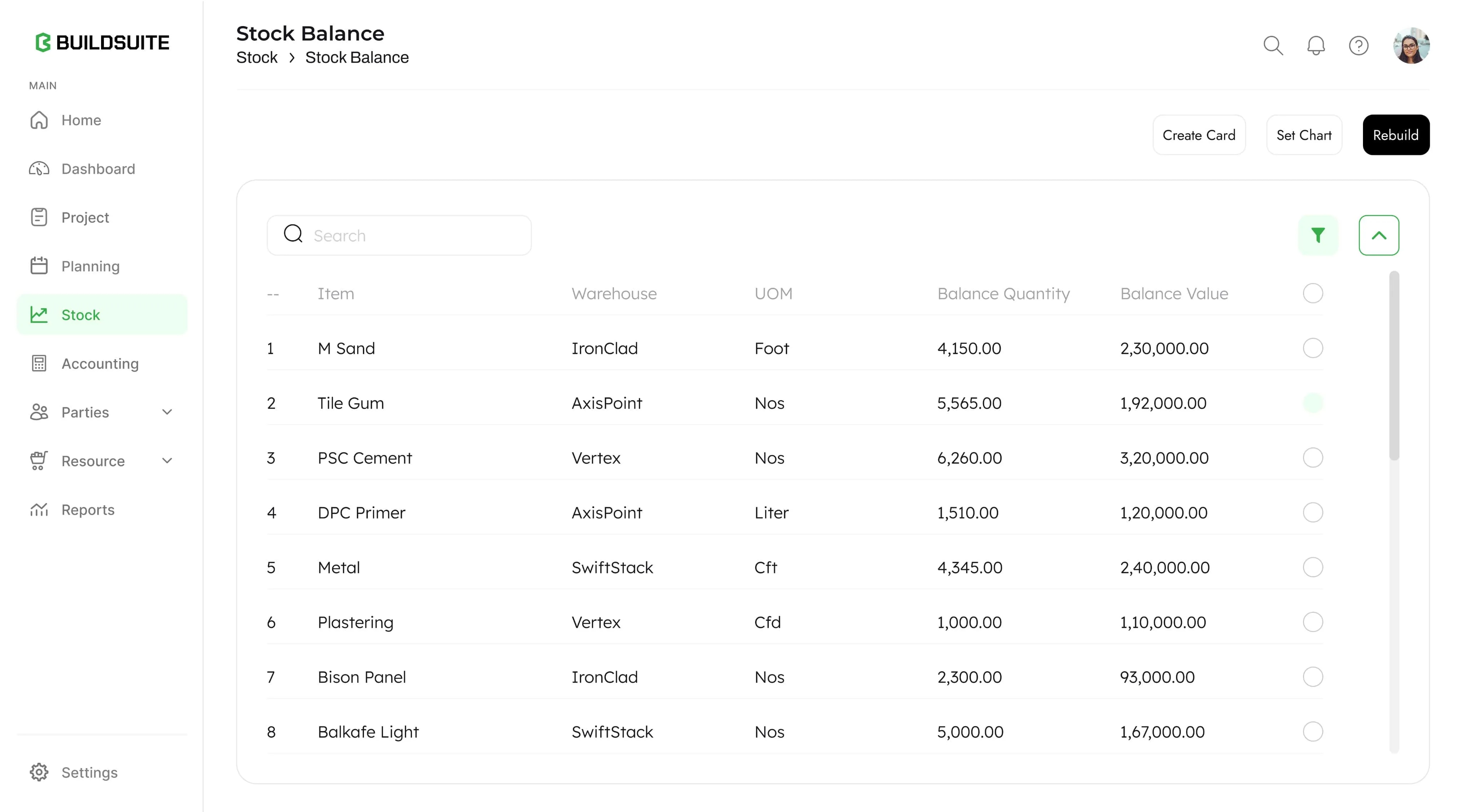 BuildSuite Stock Balance screen displaying a table with items, warehouses, units of measure, balance quantities, and balance values.