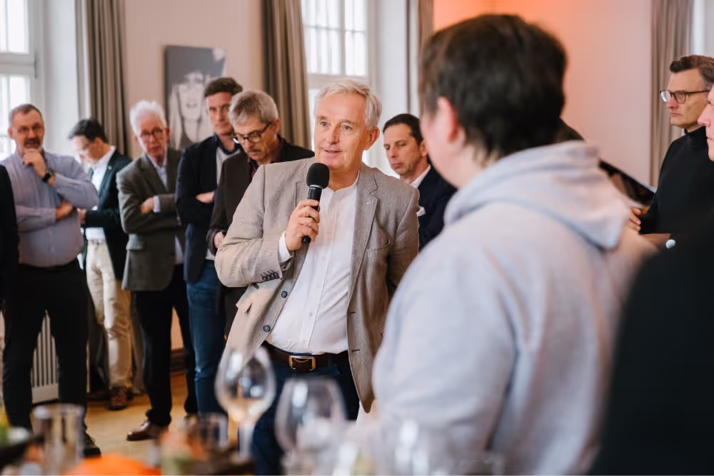 IT-Executive Club e. V. – Vertrauen aufeinander. Austausch miteinander. Lernen voneinander.