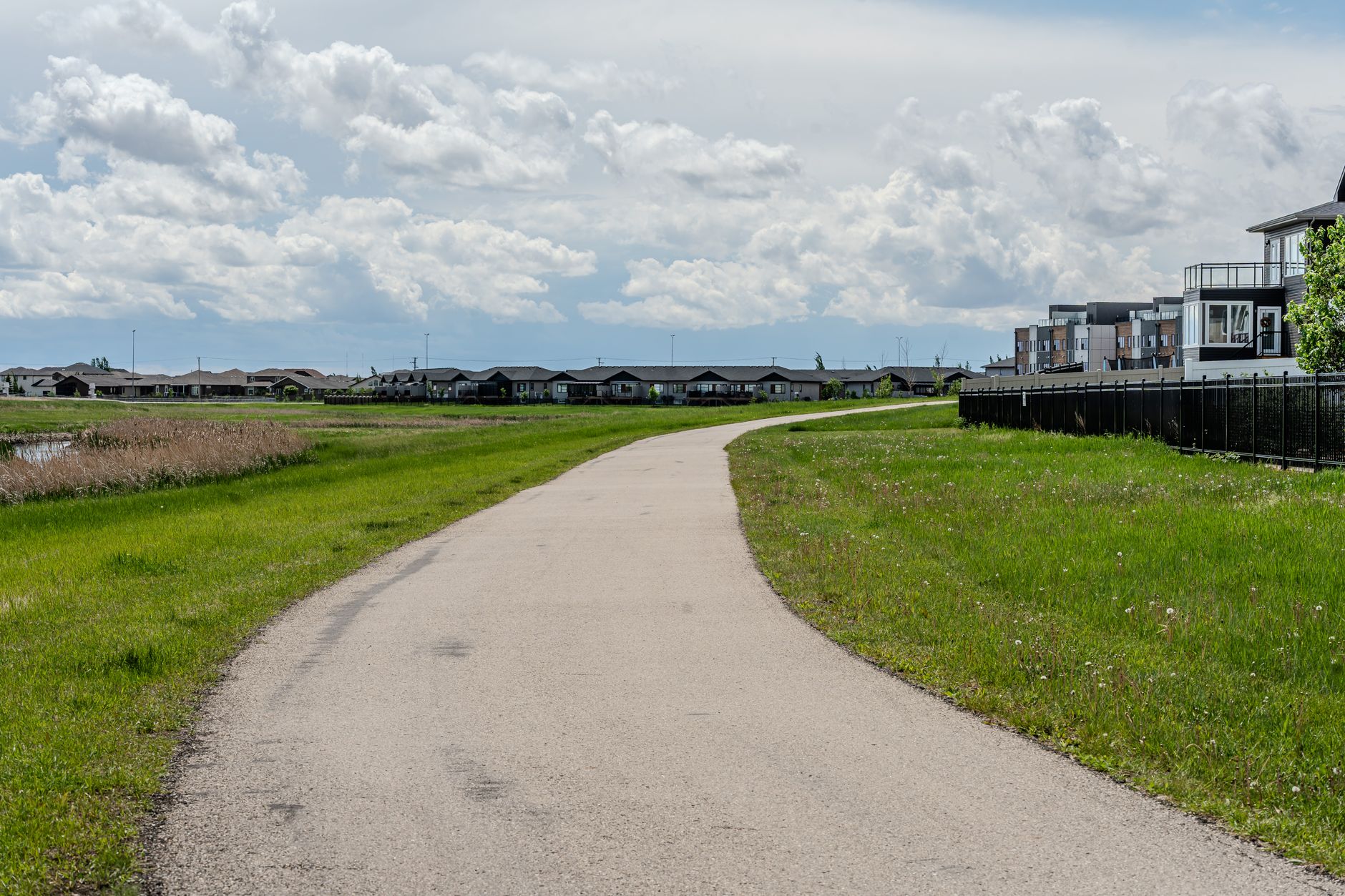 Mortgage Renewal vs. Refinancing Alberta: When to Switch â€” hero image