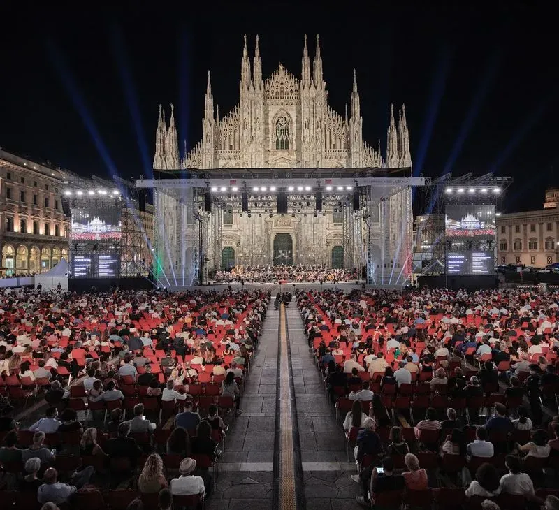 Stagione 19/20 Milano - Piazza del Duomo - Dir.Chailly [] 13 settembre