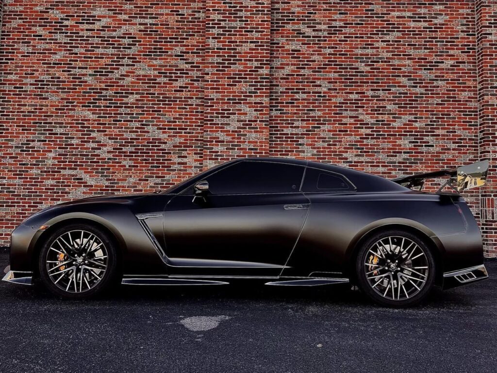 Nissan GT-R vinyl wrap color change