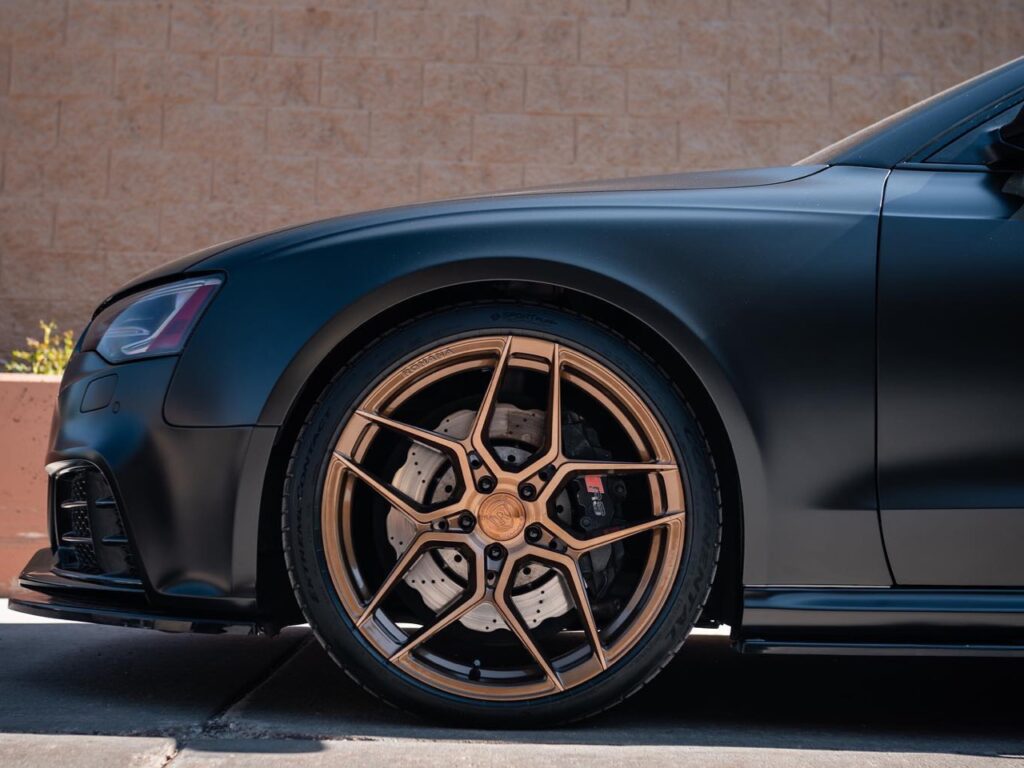 Audi RS5 bronze Rohana Wheels front