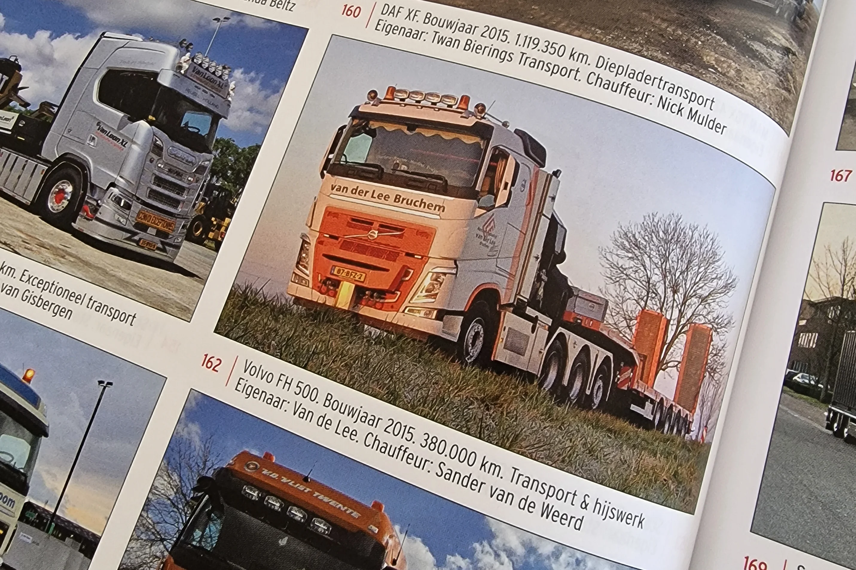 Binnenpagina van het Truckstar Fotojaarboek 2025 met onder andere de Volvo FH 500 van Van der Lee Bruchem, afgebeeld in de categorie ‘Open Voertuigen’.