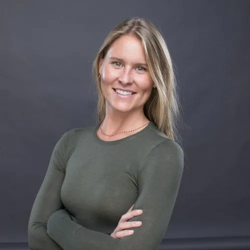 Sarah Alofs, Chief Growth Officer at Modis Dental