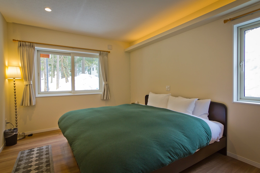 Large Kind sized Bed