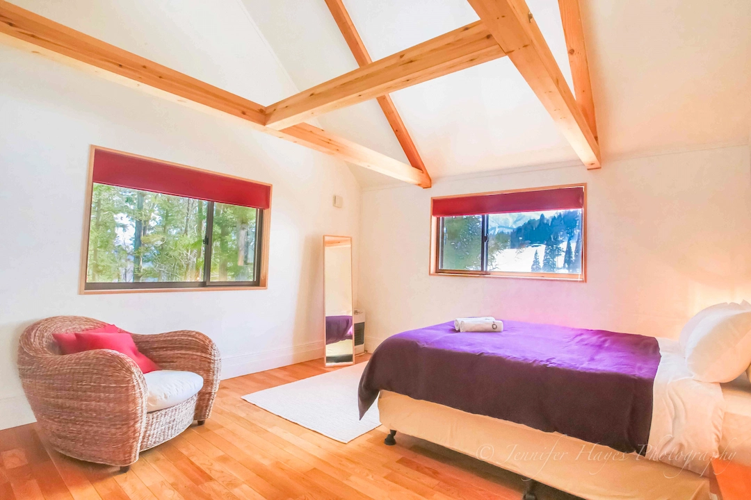 Spacious bedrooms in a modern chalet 