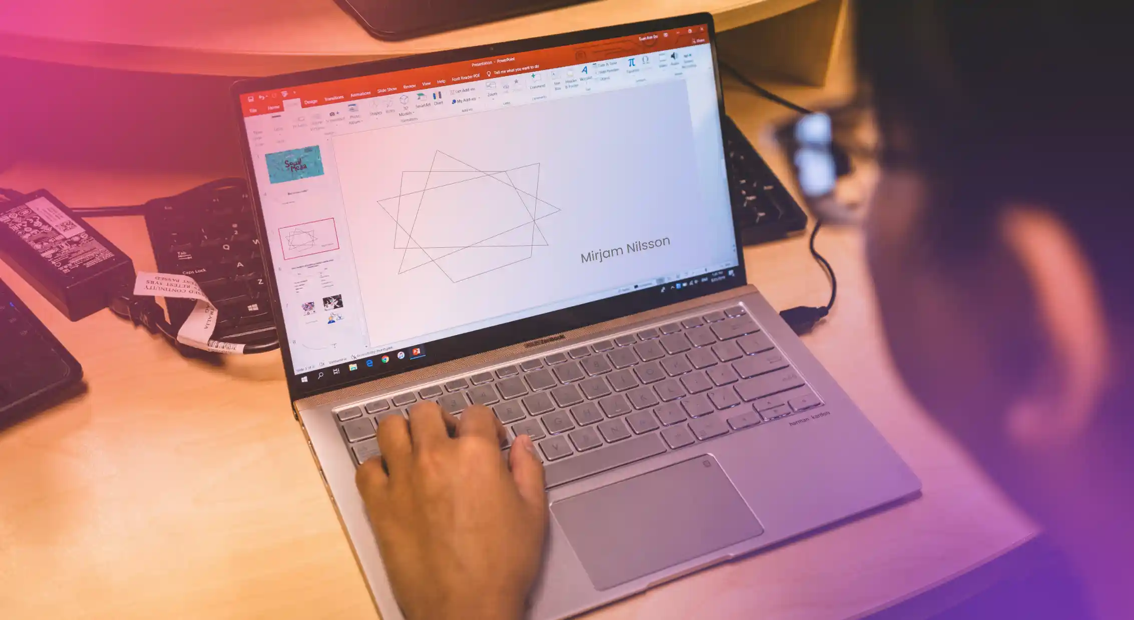 How to Effortlessly Record and Add voiceovers to your Powerpoint Presentation?