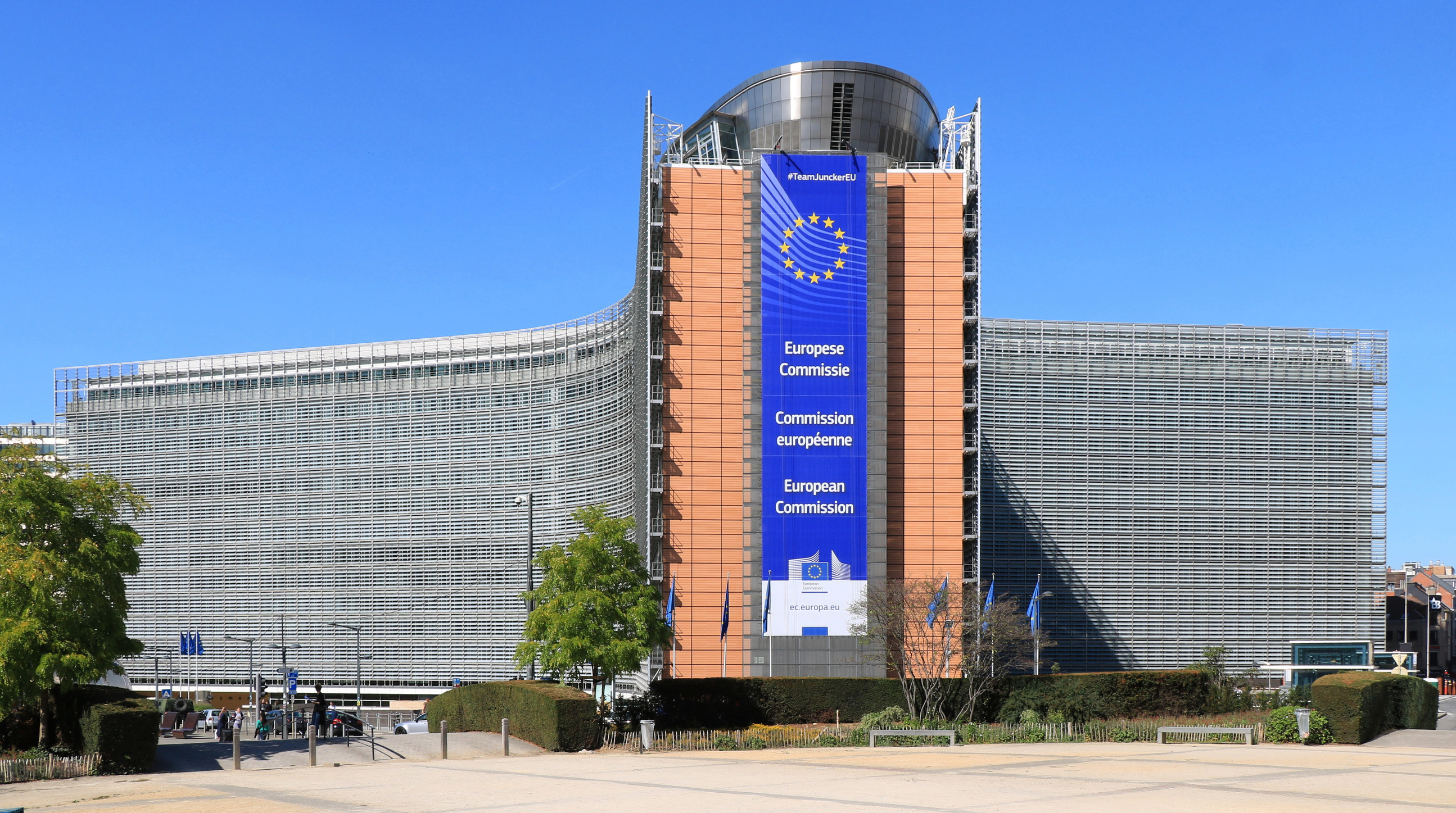 Overview of the EU-US Data Transfer Framework: Opportunities and Challenges