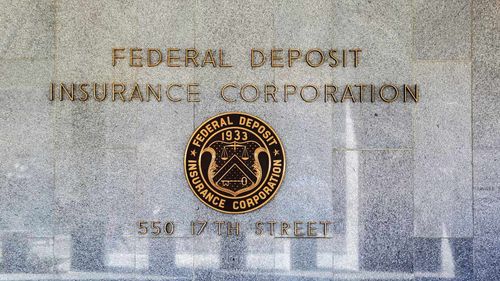 FDIC Calls on Banks to Address Errors in Financial Statements, Urges Compliance with New Rules