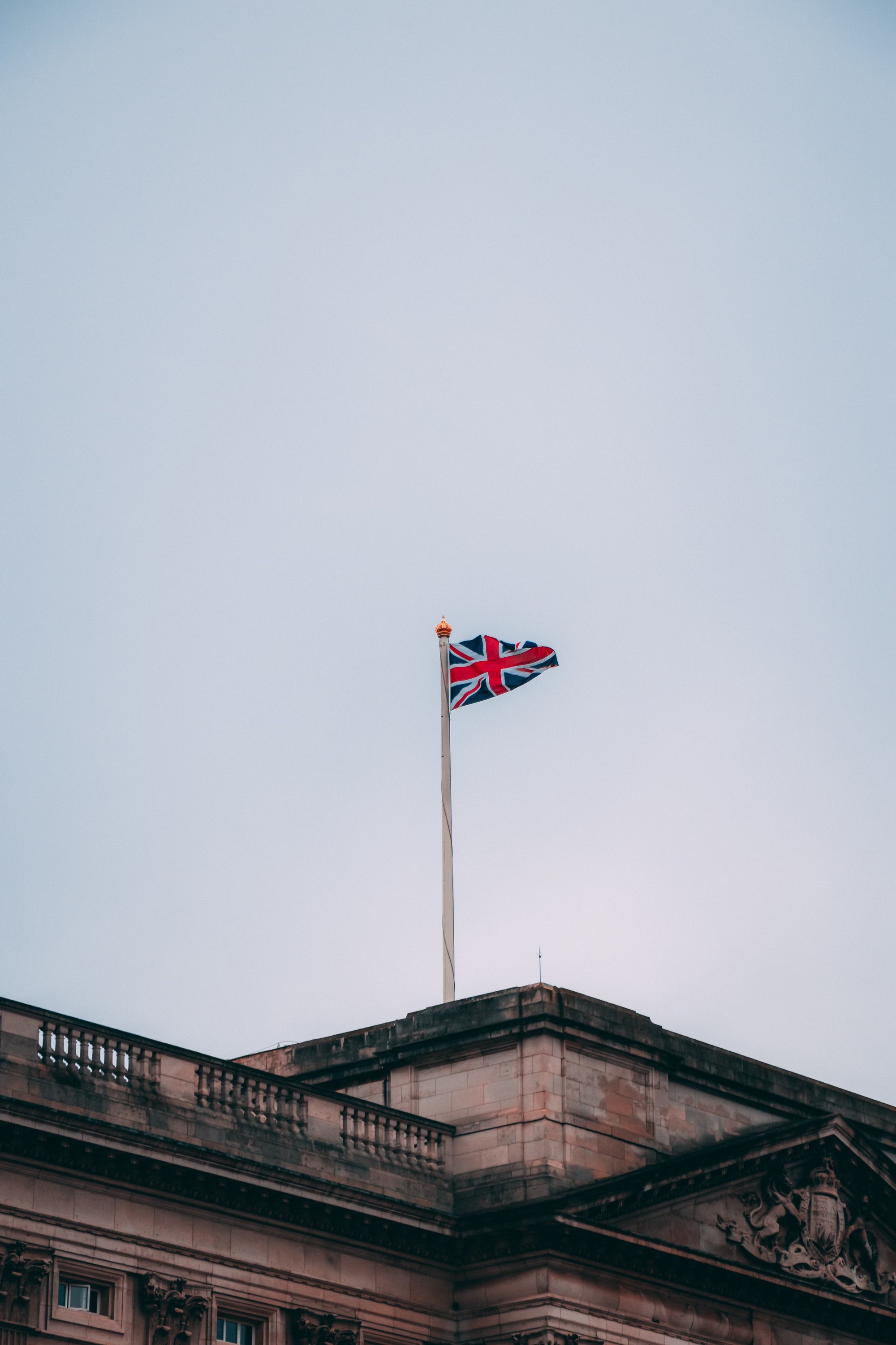 UK Financial Regulator Takes Tough Stance on Bank Risk Controls Amid Economic Challenges