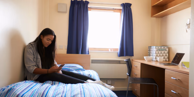 étudiante dans son logement