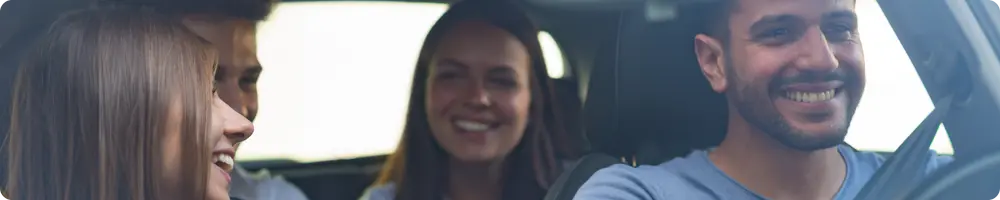 étudiants en voiture