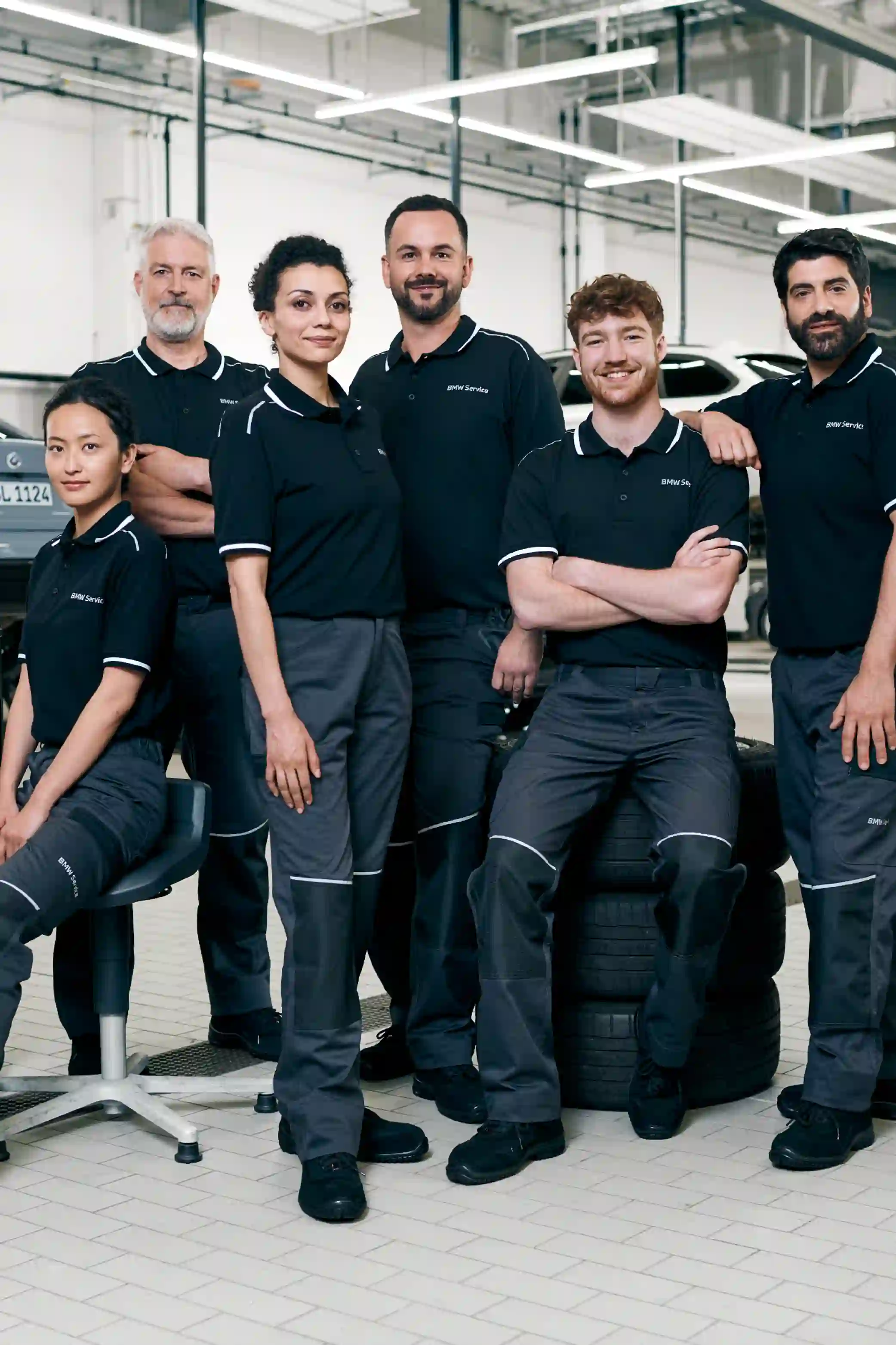 Werkstattteam in einer BMW Vertragswerkstatt.