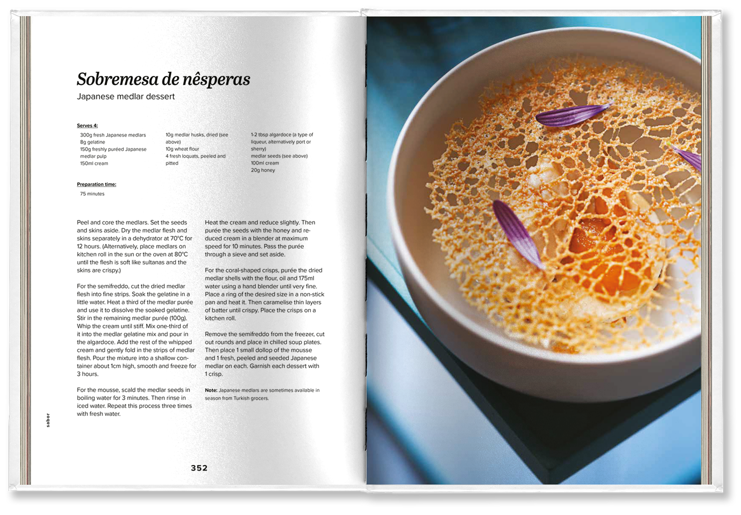 Double page from the Algarve book with a picture of an dessert