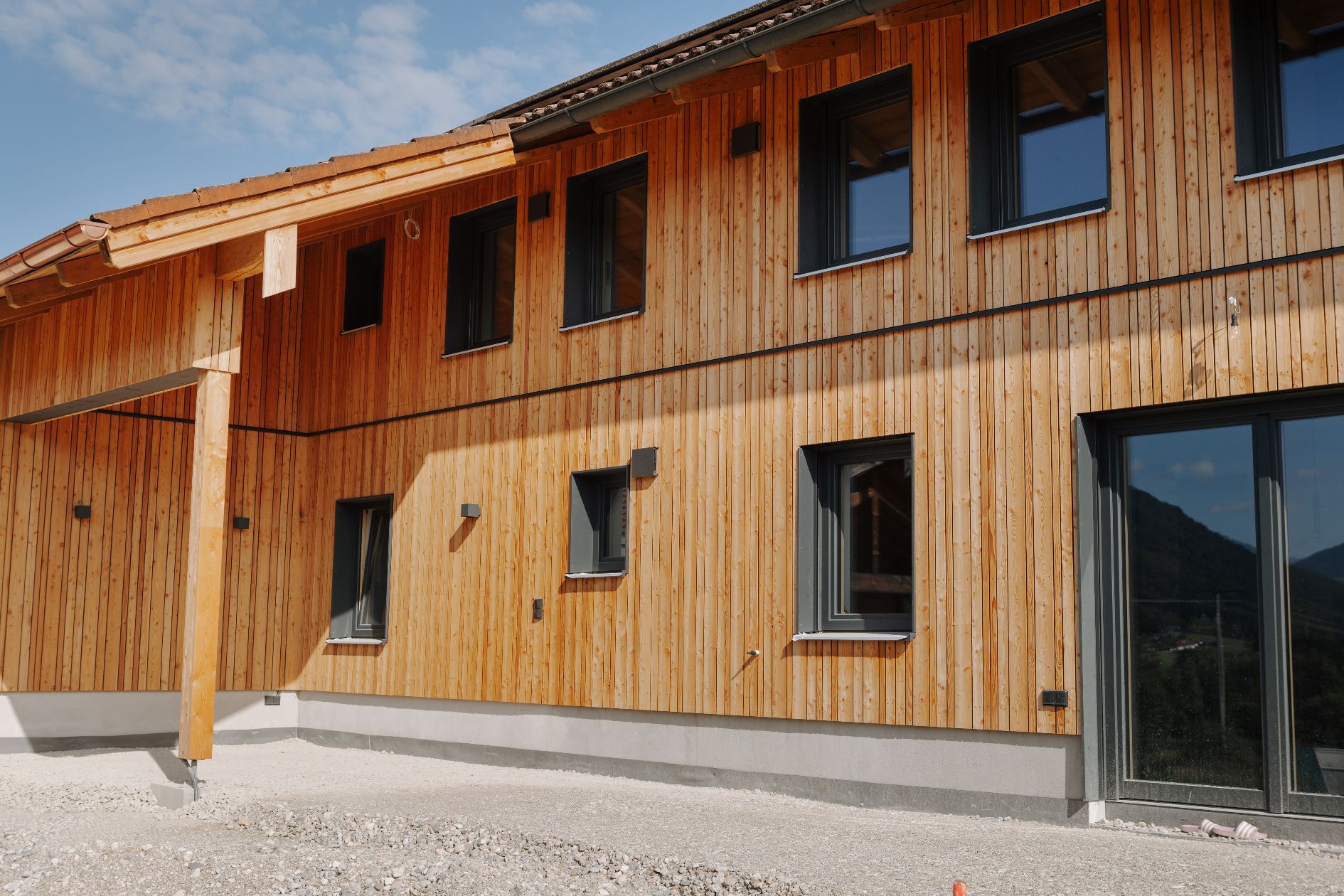 Foto von Einfamilienhaus, Fassadenverkleidung aus heimischer Lärche