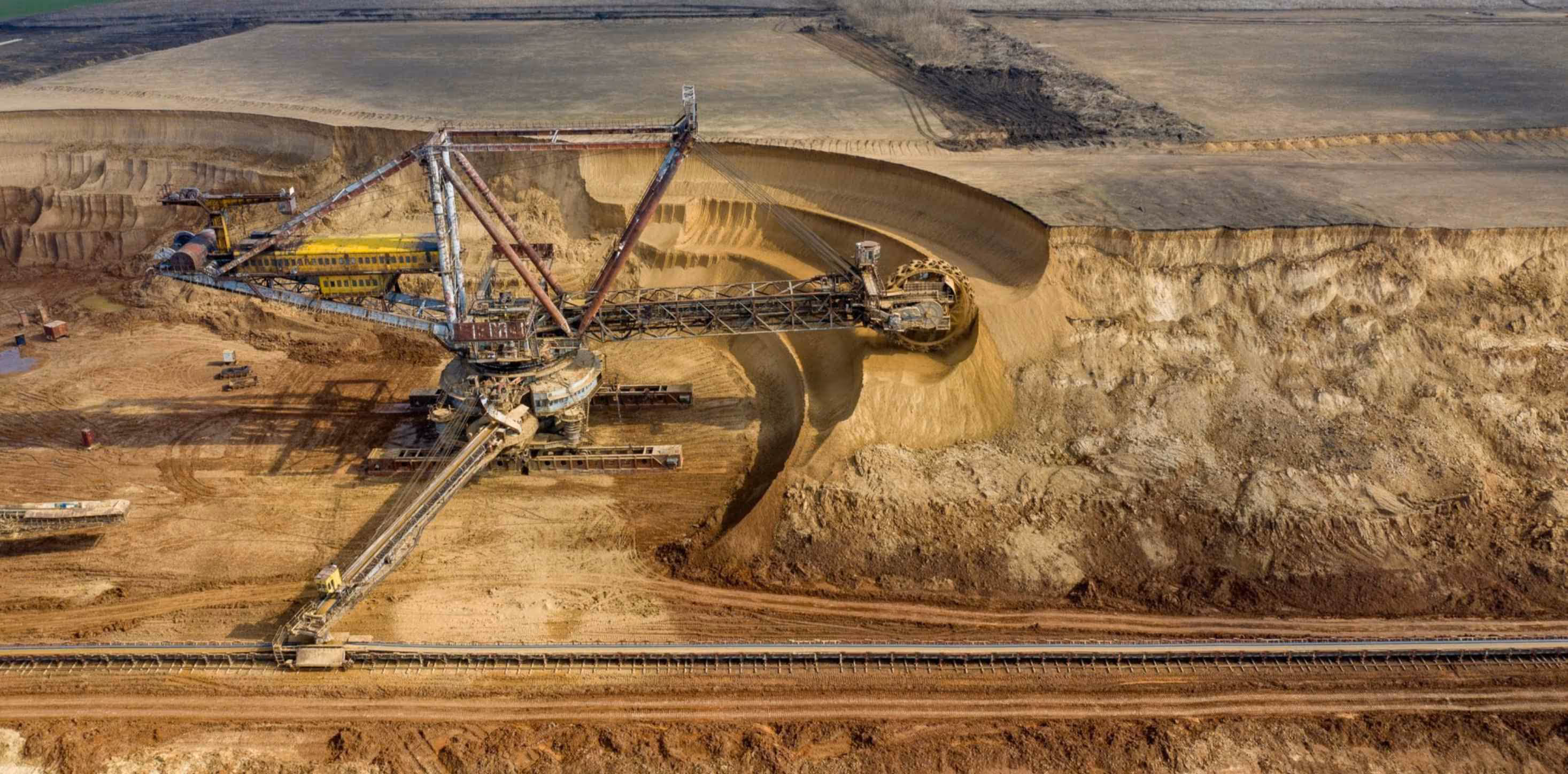 Видобуток титанової руди