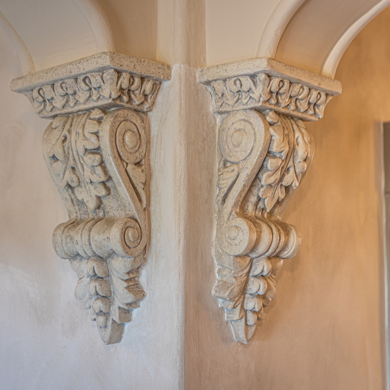 Bridgerton-Inspired Georgian Style: colours & textures for your home - Hero Image - Alt Text placeholder