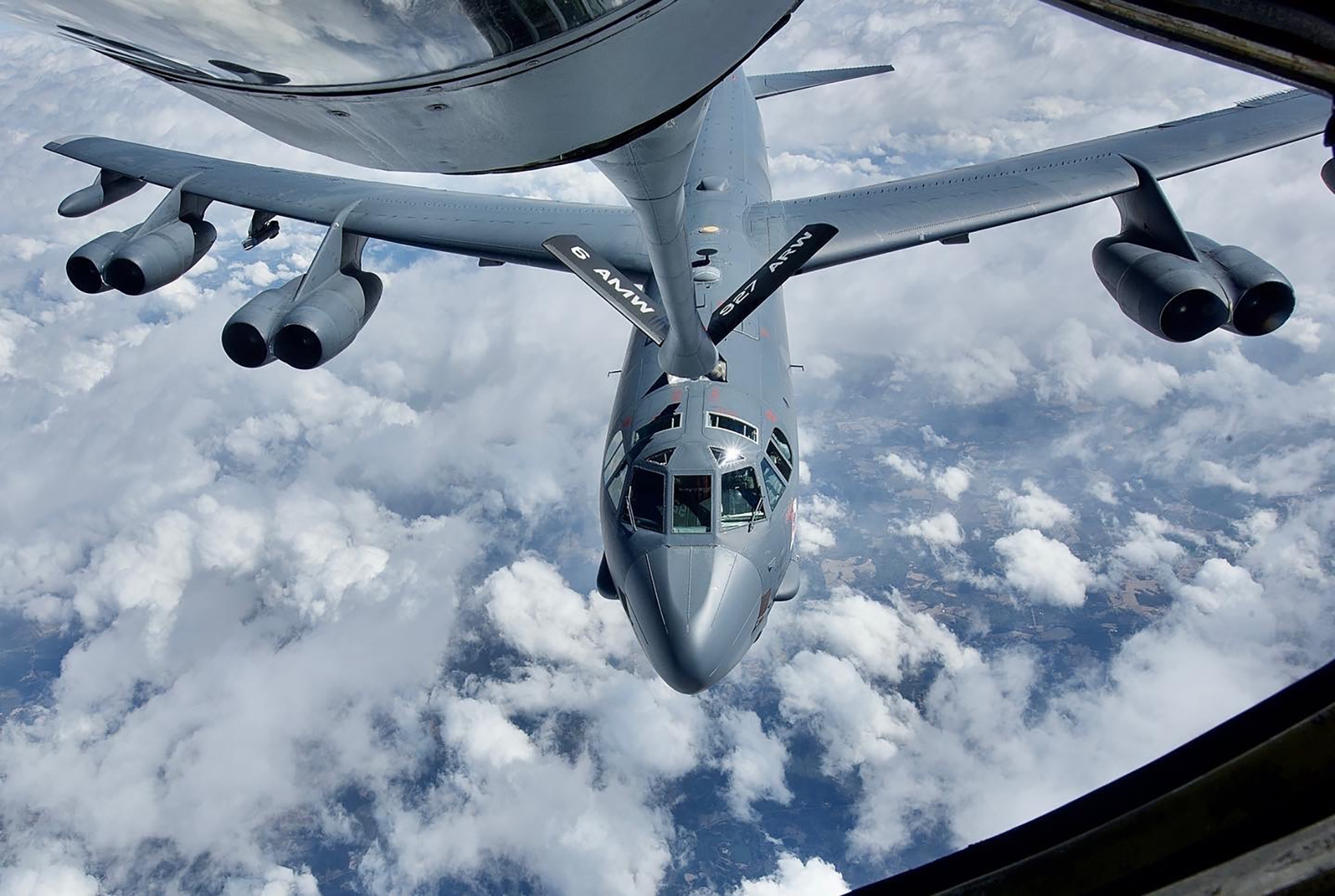 B-52 Refuel